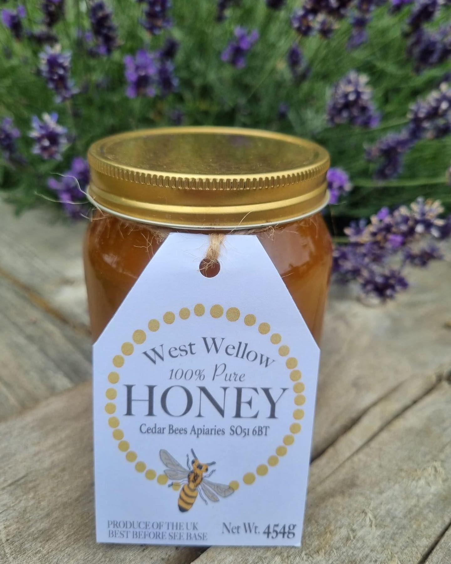 #suppliershoutout

We are very excited to be supplying Cedar Bee Honey. 

This honey has such a lovely story behind it, when you call Cedar Bees to collect bees who have taken up residence in your home and garden, they will collect the bees and take them back to their hives where the honey is produced, collected and then bottled for locals to enjoy! 

Honey not only tastes incredible but is also a good source of antioxidants, has antibacterial properties, helps with digestive issues, helps soother a sore throat and wounds! 

#cedarbees #localhoney #headlandsfarmcoffeeshop #localcoffeeshop #coffeeshopinromsey #localproduce #availablenow #busybees #honey #honeybee #localsupplier #honeybees