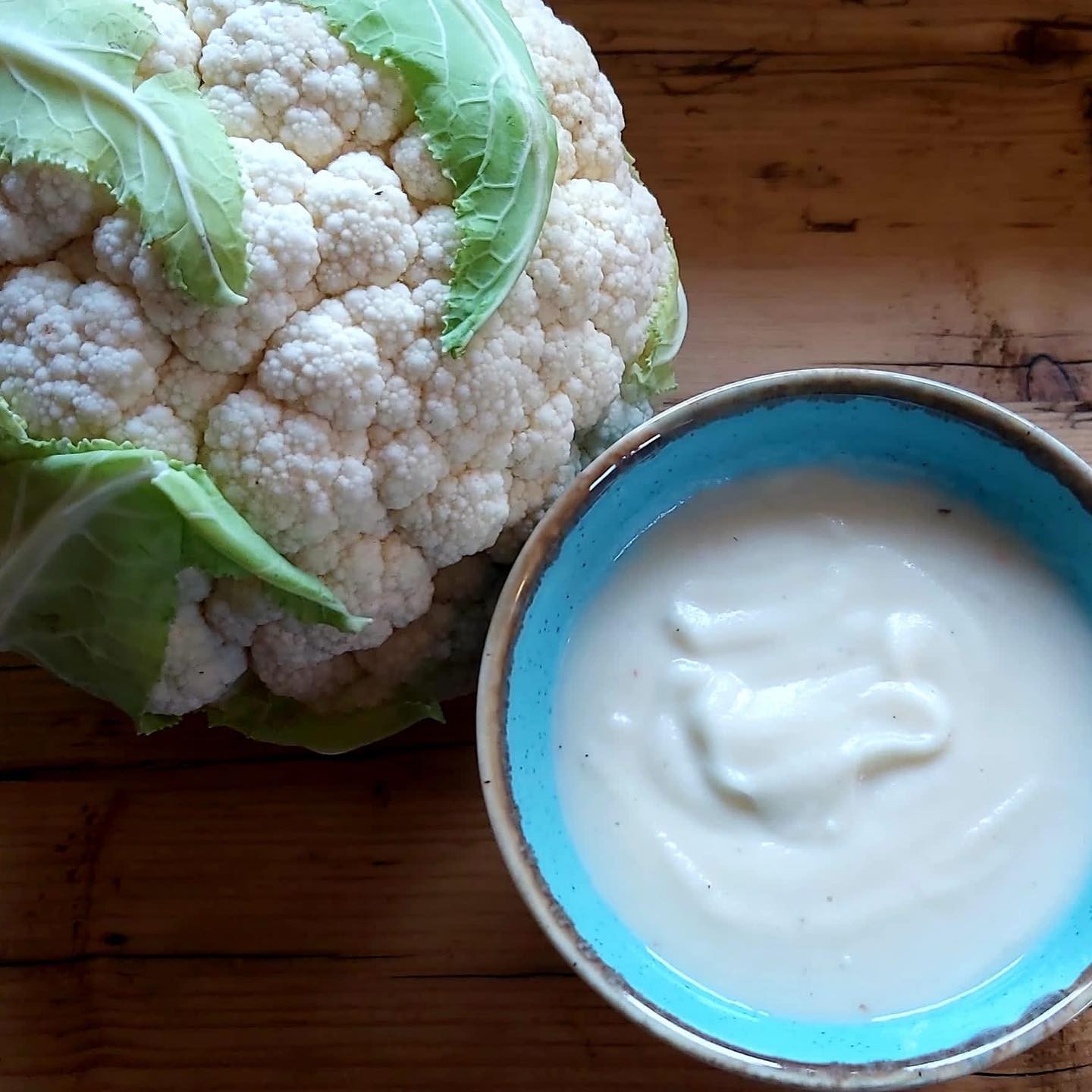 What do you call a cauliflower growing at the edge of a garden? 

A border-cauli!

This week's soup is Cauliflower and Coconut.  The perfect healthy but creamy indulgence needed (it’s Vegan too!!) 🥣🥥
.
.
.
#HeadlandsFarm #HeadlandsFarmCoffeeShop #WestWellow #Romsey #HomemadeSoup #VeganSoup #Veganuary #RomseyBusiness #WhatsOnRomsey
